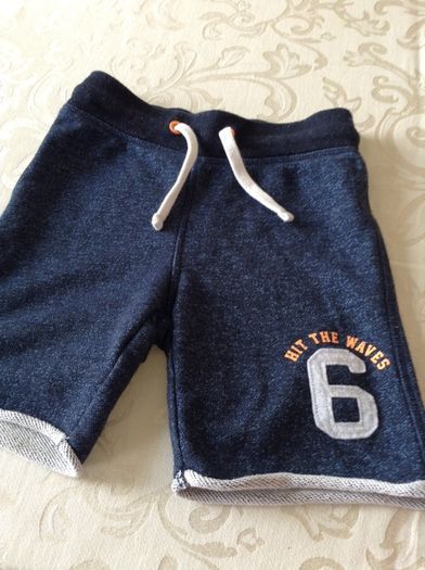 Boys H&M shorts like new age 3/4