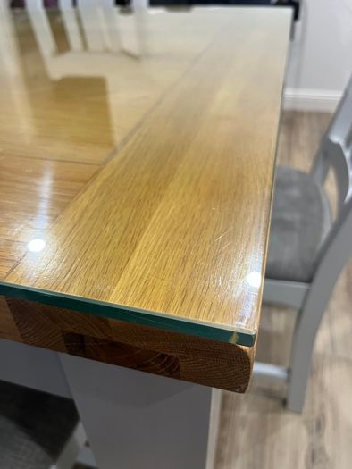 Solid wood extendable Kitchen Table with glass top & 6 chairs