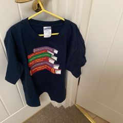 Gildan navy T-shirt size youths M