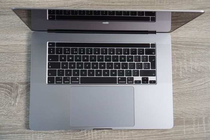MacBook Pro 16" 2019  32GB | 1TB | i7-9750H | Radeon Pro 5300M 4GB