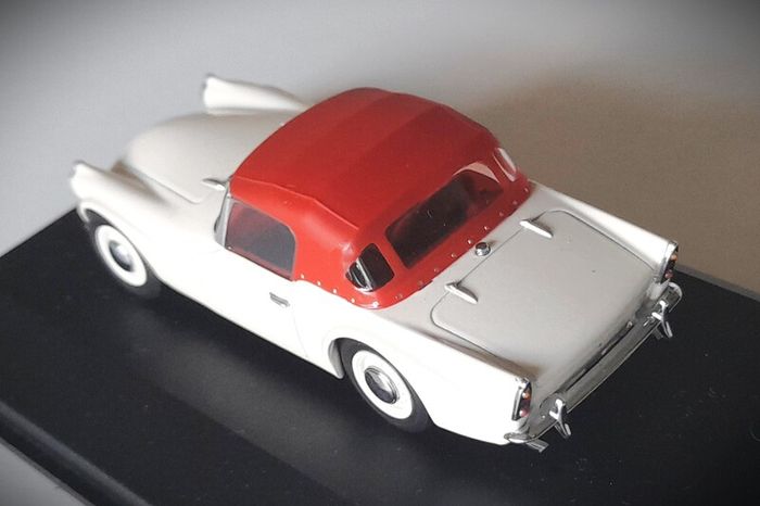 Diecast Model Daimler SP250 - Collectable Oxford Diecast 1:43
