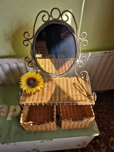Vintage Mirror with baskets