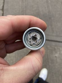 Audi locknut key
