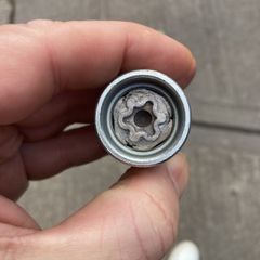 Audi locknut key