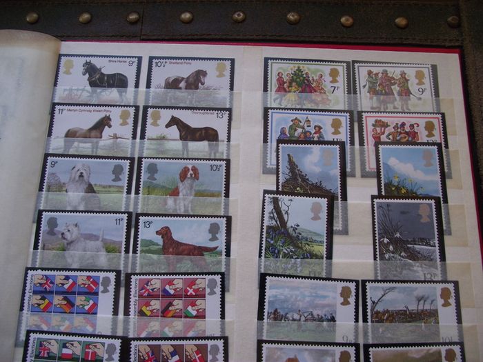 Collection of Mint Elizabeth II stamps, blocks and strips (1946-1990s)