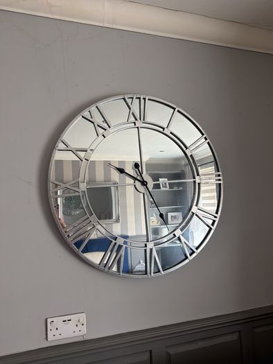 mirror clock