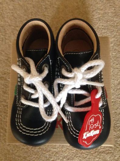 Kickers Hi B Crib Boys Baby (Navy/White) - Infant UK4.5