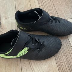 Boys Astro shoes size uk 1