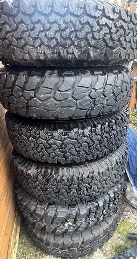 6 BFGoodrich 235/85R16 Tyres and Black Steel Rims