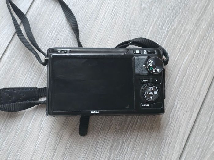 Nikon 1 J2 (Free Post)