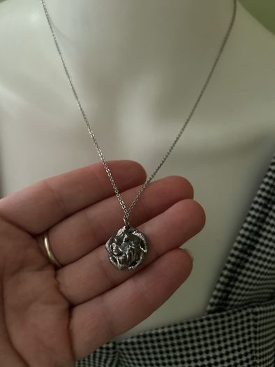 Petitte dark silver tone rose pendant necklace