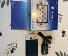 Sony PlayStation PS Vita Slim : Glacier white