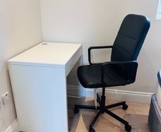 Ikea Micke Desk & Renberget Office Chair
