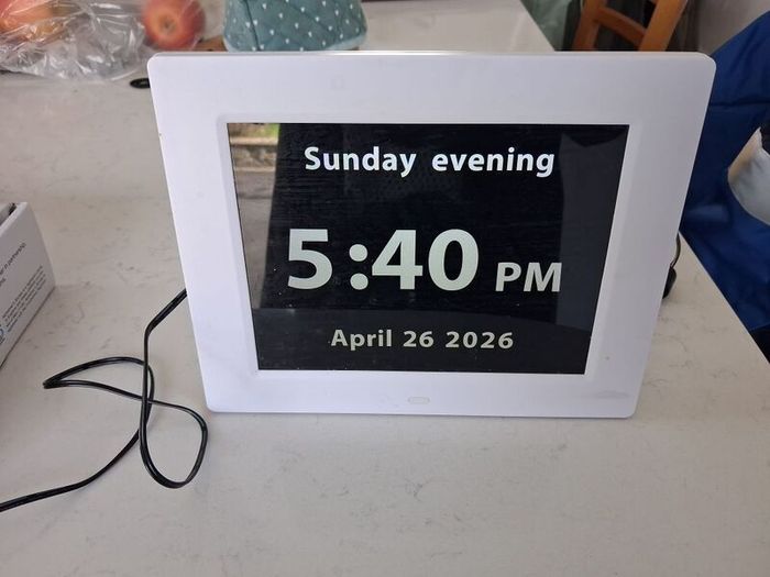 Ravenscourt Living Reminder Clock