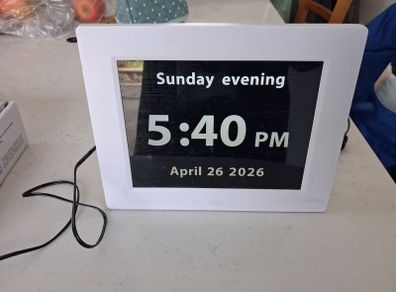 Ravenscourt Living Reminder Clock
