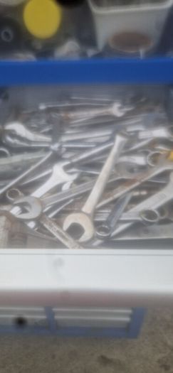 large 6x5 tool box two in two parts top and bottom on wheels top brands snap on.  Blue  point teng tools. Oil change kit . Piston pressure kit   lot of tools  snap onlarge