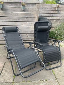 Reclining garden chairs