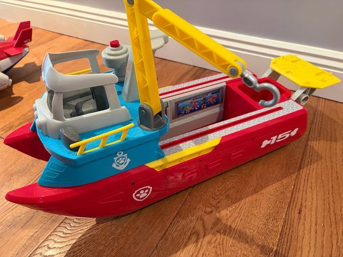 Paw Patrol bundle(Tower,  Vehicles and characters)