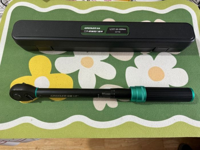 GREENER 1/2" Drive Mechanical Torque Wrench (10-150Nm) with Case