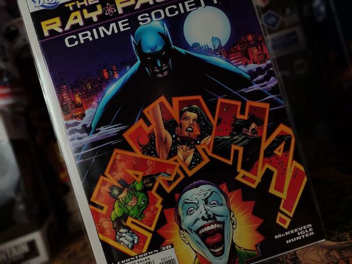 Countdown Presents: The Search for Ray Palmer: Crime Society ! First Issue ! 2007 ! by DC Comics ! Batman ! Joker !