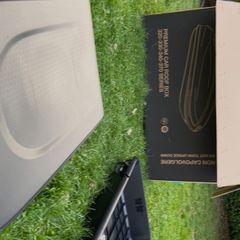 Brand new car roof box: 340 Roof Box, 320L, Black