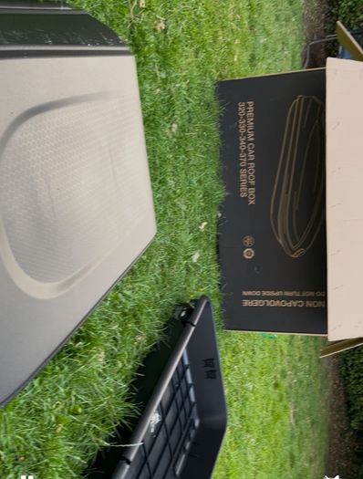 Brand new car roof box: 340 Roof Box, 320L, Black