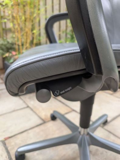 ergonomic office chair