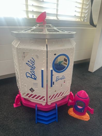 Barbie House and Space Station