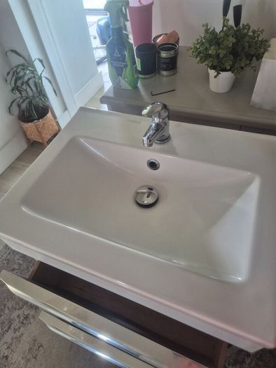 Bathroom vanity units with sink