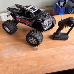 Traxxas T-Max