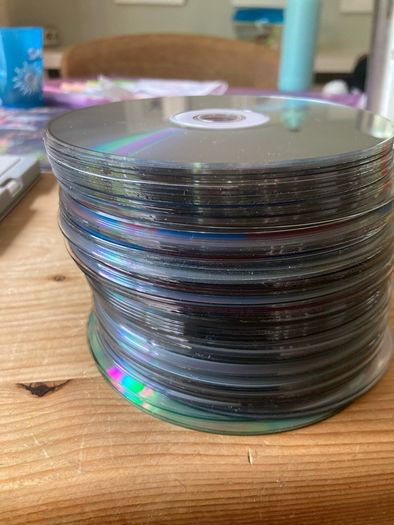 43 CDs for upcycling