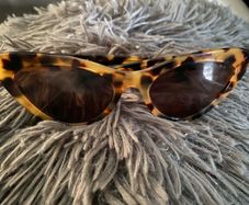 Miu miu cat eye sunglasses great condition purchased in arnotts