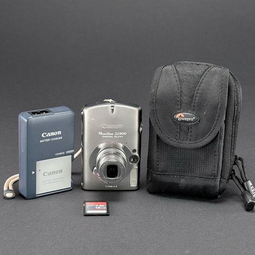 Canon PowerShot Digital ELPH SD900 / Digital IXUS 900 Ti