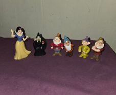 Disney Snow White Figures
