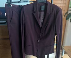 Pinko burgundy suit