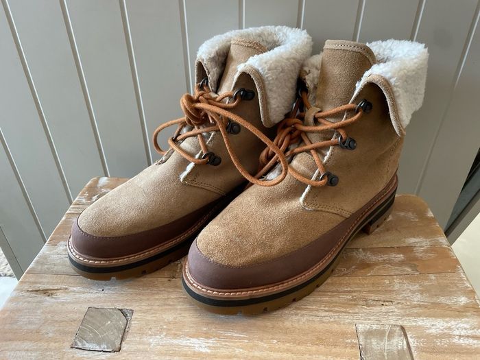 Clarks ankle women winter boots size 5.5 EU 39