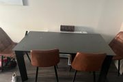 table and 4 chairs