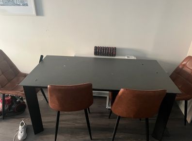 table and 4 chairs