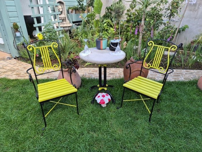 Bistro set Forged Garden Chairs  Cast iron table very heavy furniture patio decking steel home house  cottage benchs gift present new sea shels furniture pots statue  table and chairs seat