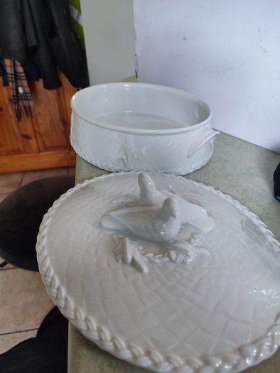 Royal Worcester Fine Porcelain Covered Casserole Dish, England