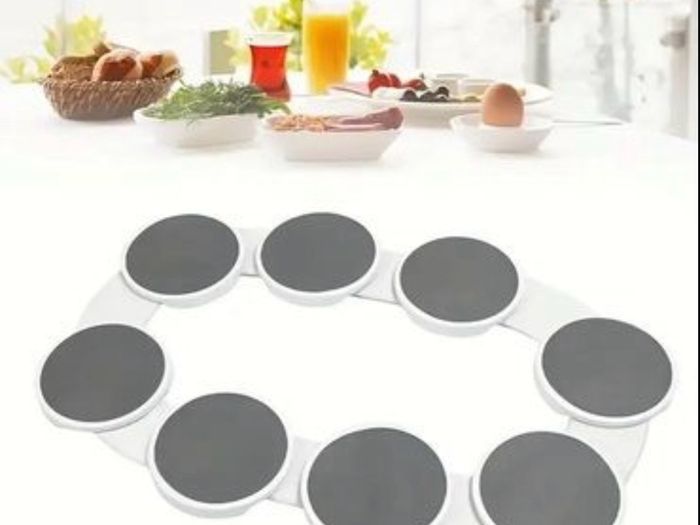 Eight place food turntable