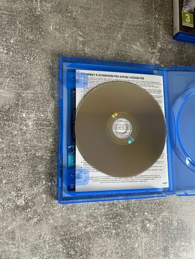 Horizon zero dawn ps4 complete edition (Excellent Condition)