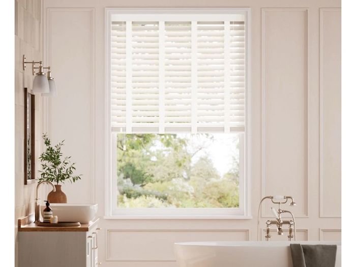 6x brand new Faux wood blinds