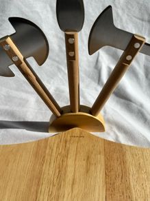 Kikkerland Viking Cheese Board Shield + 3 Axe Knives - NEW Sealed