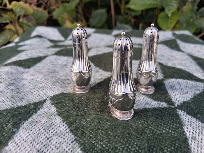 3 X Victorian Tiffany Sterling Silver Salt Shakers(Circa 1880)