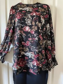 Easy Wear Floral Top (Size 10)