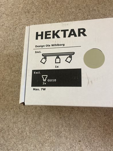 Ceiling track lights. Ikea Hektar in beige.