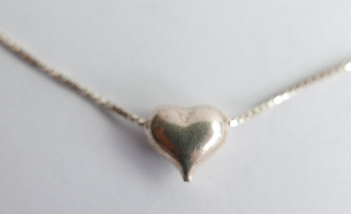 Vintage 925 Sterling Silver heart pendant necklace, length 16" - 2.0g