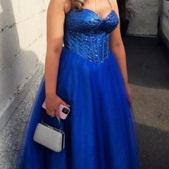 Debs dress/ TY ball