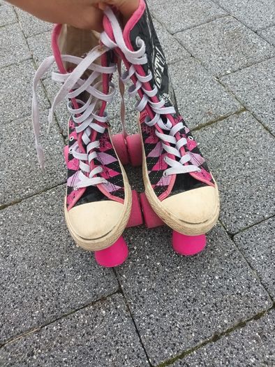 Roller Skates,  size (34) 2